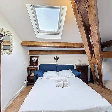 Atypique Coeur De -ac- * Νίκαια